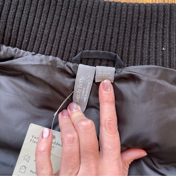 Sweaty Betty Venture Padded Fleece Gilet Vest Black Size 4 NWT - Picture 3 of 6